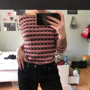 tröja från gustav - Snygg tröja från Gustav i storlek 38. Köpt för 499kr.