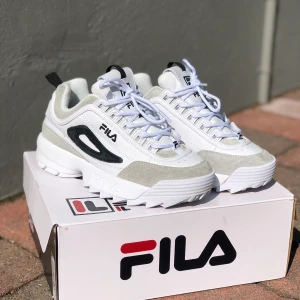Fila Disruptor 2  - Nästintill helt nya, använt endast en gång. Kände inte riktigt att det var min typ av sko. Köparen står för frakt. 