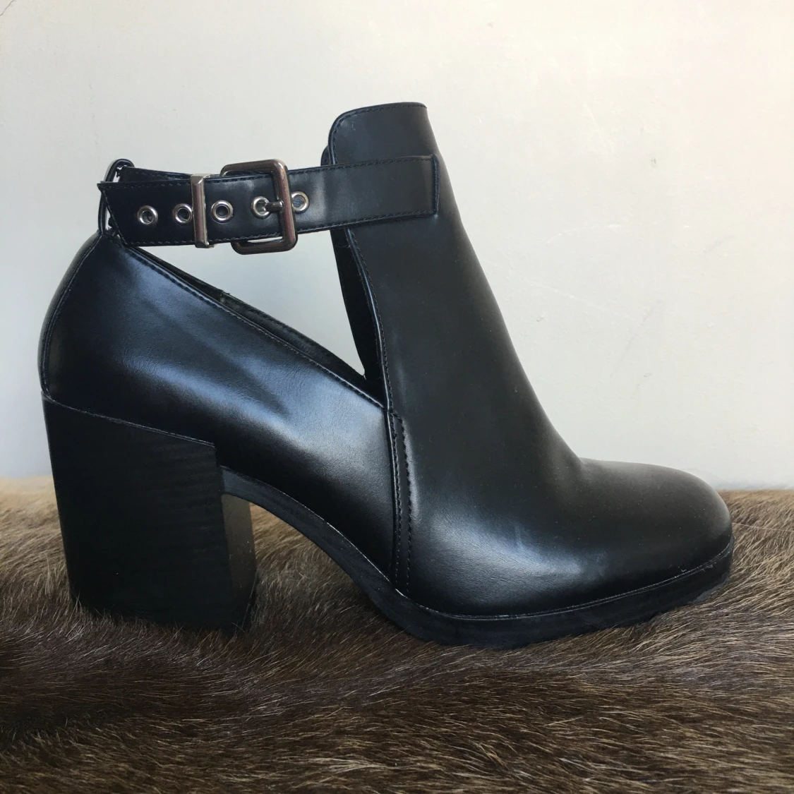 Högklackade Skor  - 90