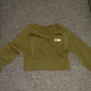 I Can I Will  - En topp från I Can I Will som är i storlek XS. Väldigt bra skick då jag bara använt den 1 gång .   + frakt 30 kr