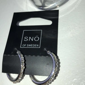 Silver örhängen - Super fina äkta silver örhängen ifrån snö🧚🏻