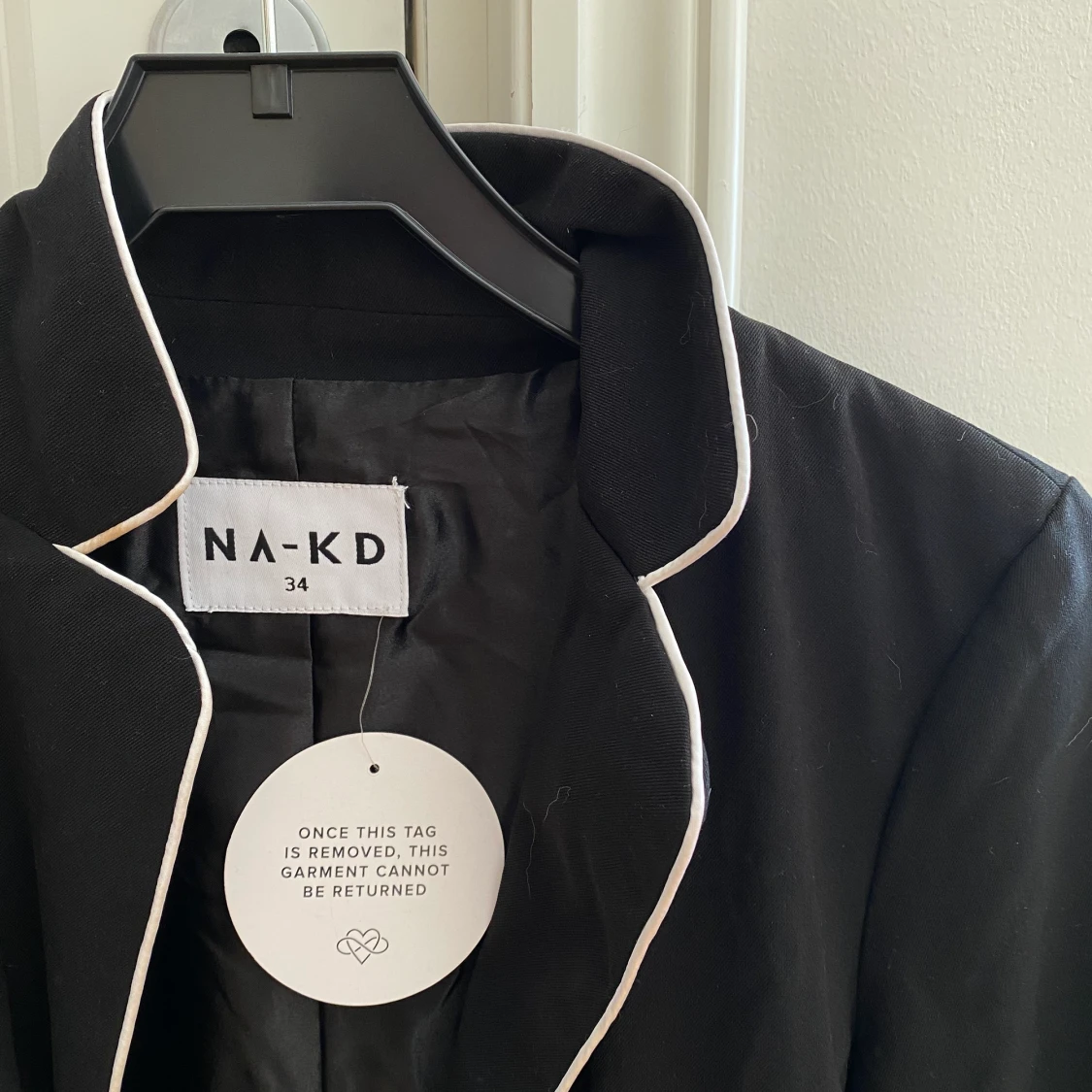 SVART BLAZER FRÅN NAKD - 91