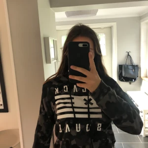 Hoodie - Frakt tillkommer