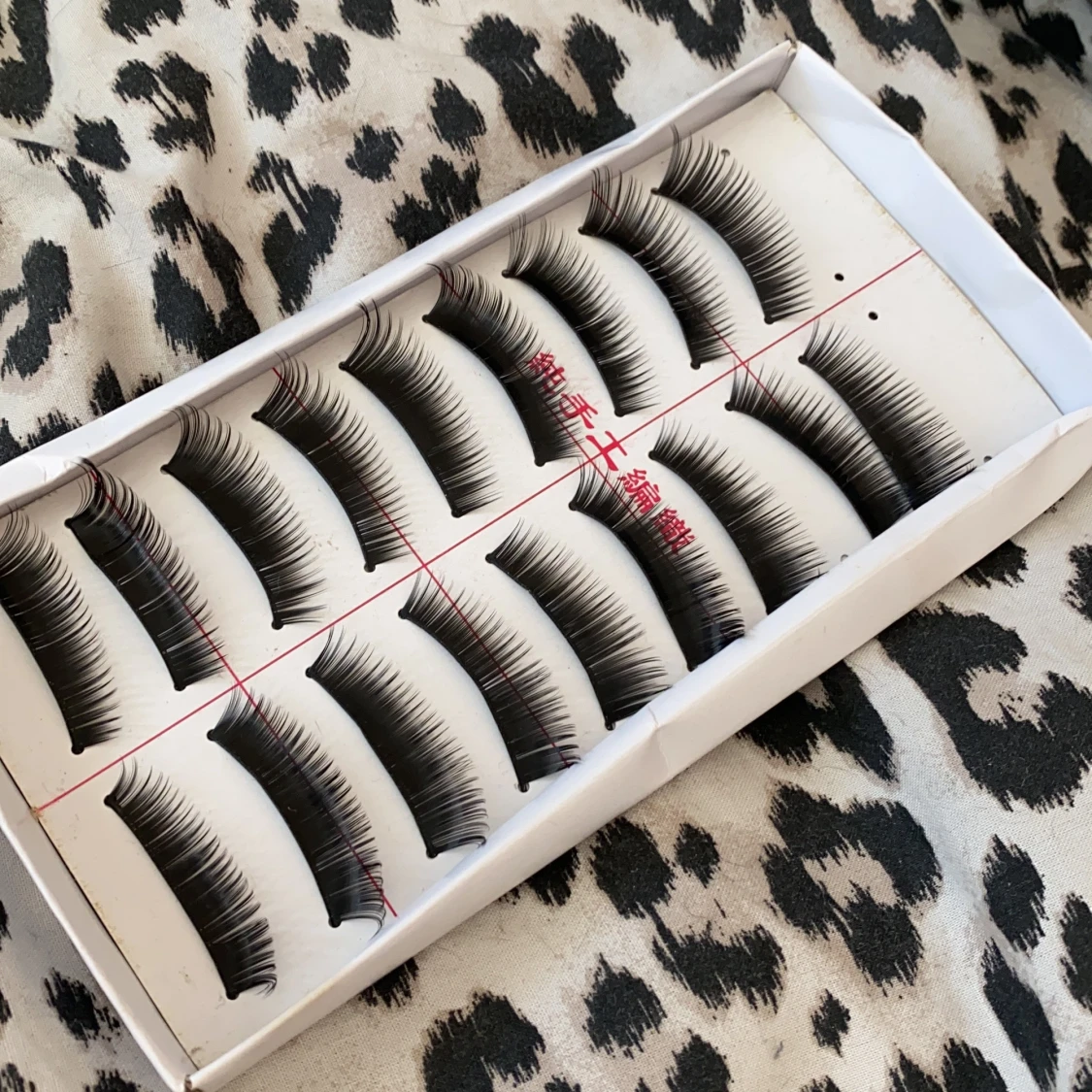 Fransar köpta i kina. 9 par totalt. Oanvända