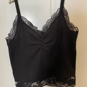 Snyggt linne från newyorker, Pris 65, storlek xxs - Väldigt fin, skön att ha på sig, mysig!💕