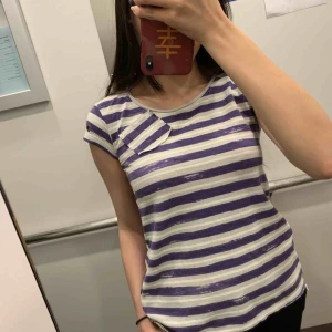 Tops - Tops i storlek s, fin skick, finns i Odenplan Stockholm, kan skicka via post, 