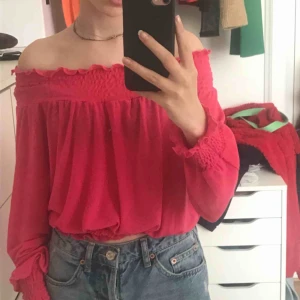  - tröja från gina, bra skick. gratis frakt