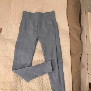  - Träningstights från Forever21. Använda max 2ggr. 