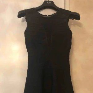  - Bandage klänning köpt från Monroe i Sturegallerian. Ord pris 1100. 