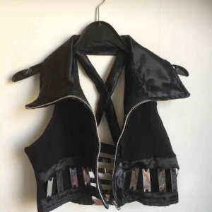  - Asball croptop💘Köpt på humana