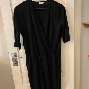 Filippa K - Stretch material