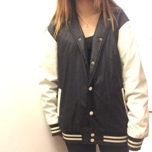  - Möts upp i Stockholm vid intresse  