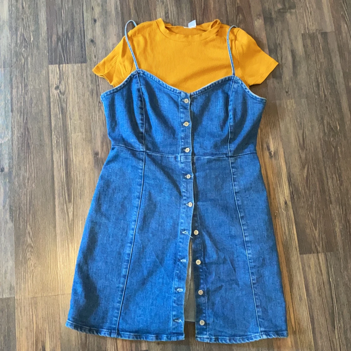 Kort jeans klänning strl M - 90