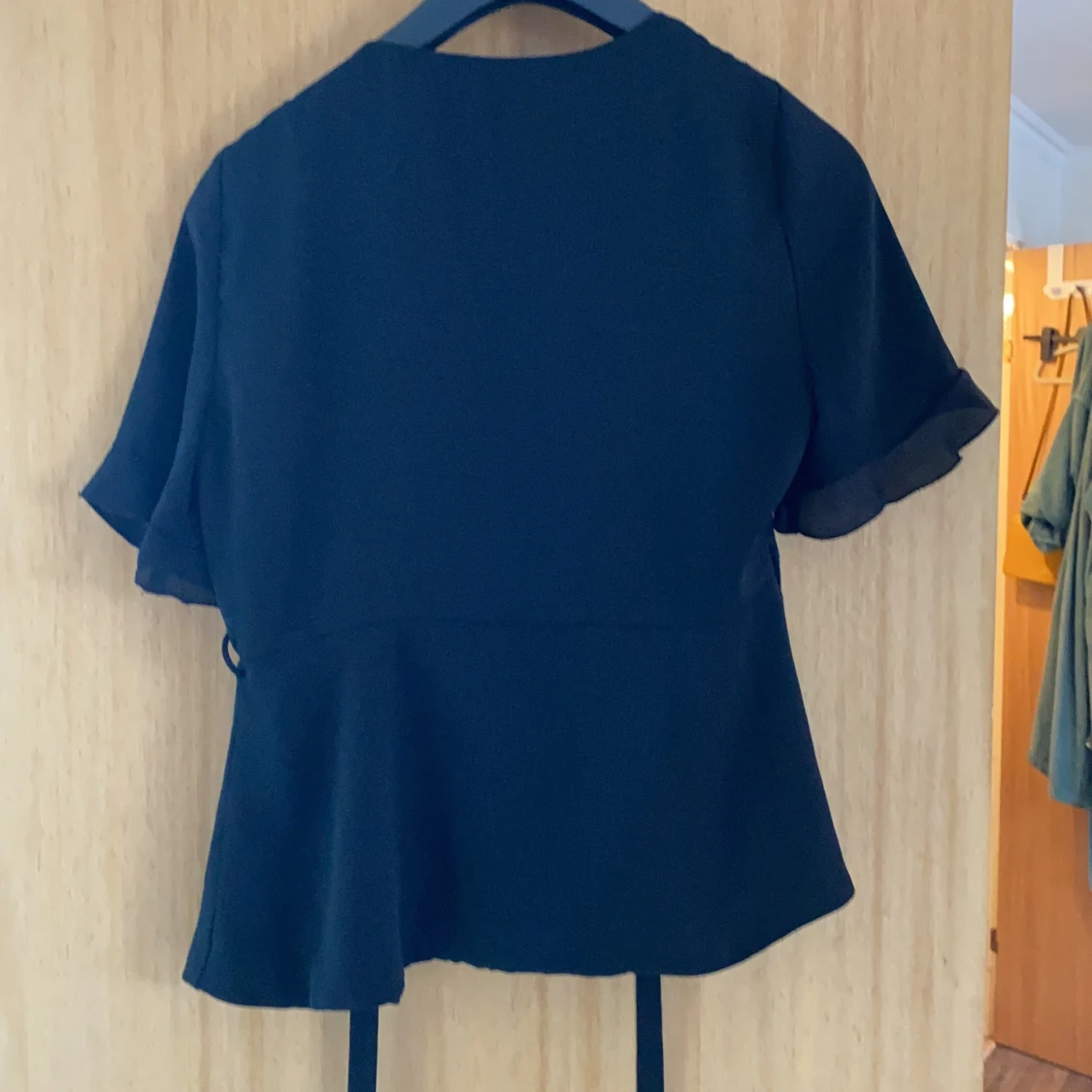 Svart wrap blus från zara strl M - 90