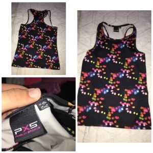 Tränings linnen. - 3 plagg för rätt så billigt pris för intresse skicka pm!  Plagg 1 146-152, plagg 2 S, plagg 3 S. 40kr styck.