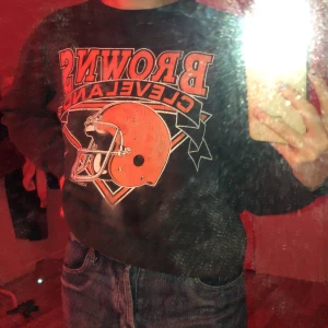 Browns Cleaveland tröja - Säljer min favorit tröja sedan länge pga att den inte kommer till användning längre. inköpt för drygt ett år sedan på Pop Boutique men är fortfarande super skön och mjuk. frakt tillkommer på 66kr. skriv vid intresse💕