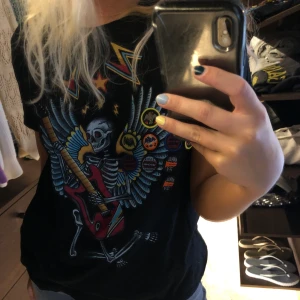 Zadig t-shirt - Så najs och rockig tshirt!! 🖤🖤🖤 mycket bra skick