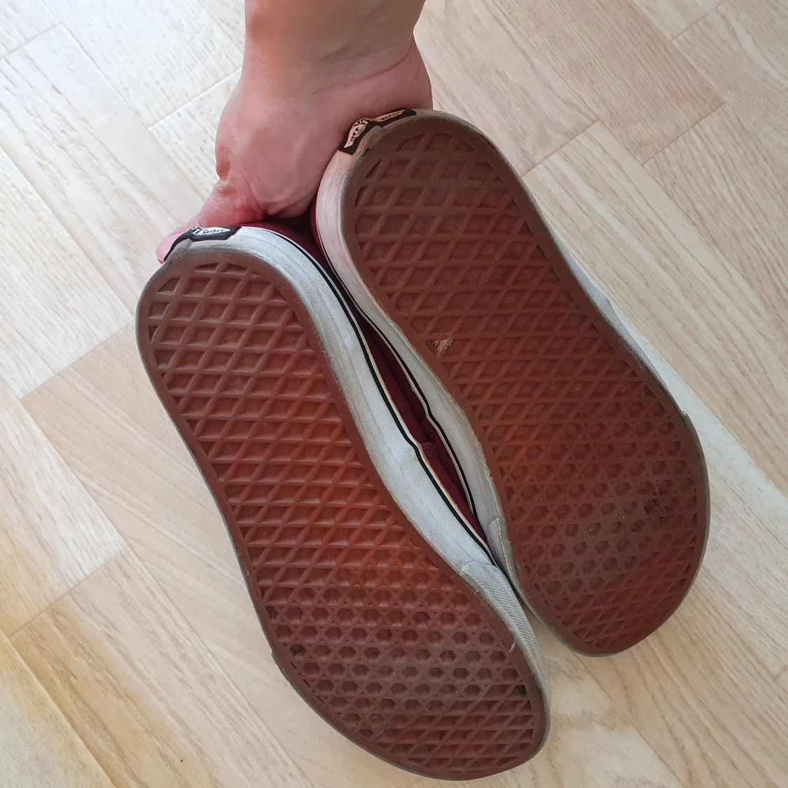 Vinröda van storlek 40 - 90