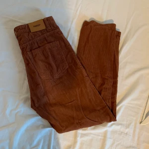 Manchester mom jeans - :)