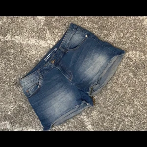 Shorts - Shorts strl 40