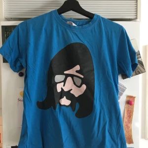 Tröja från netbabyworld by acne S - Köpt second hand, står att den är från netbabyworld by acne.                                                                          Frakt ingår ej i priset