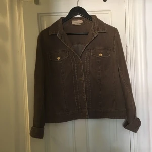  - Retro manchesterjacka. Oklar storlek men gissar på 38-40