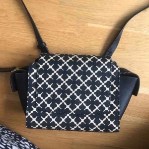  - Väska från By Malene Birger. I nyskick