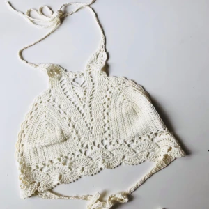  - Virkad topp från Boohoo