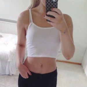  - ♡ Linne från H&M
♡ Aldrig använt