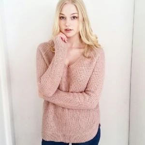  - Very good condition, selling because I'm not too fond of pink. Worn just a few times, rarely aged. 