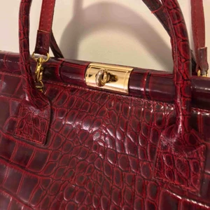  - Äkta läder italiensk handväska