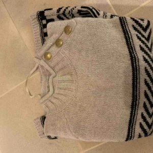  - Jul inspererad tröja, använd fåtal gånger , super fin