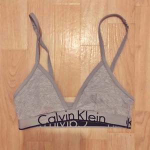 Calvin Klein bh topp! 90 kr inklusive frakt :) 