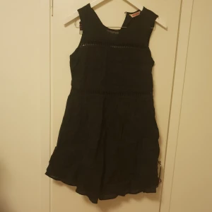  - Svart klänning från indiska , ny