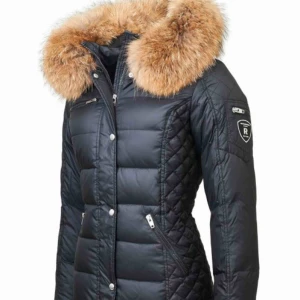  - Fin rock and blue jacka,äkta päls på kragen. Storlek 38 men passar 36/34 för den passar mig, fin passform köparen står för frakt, skriv för frågor/information om jackan svarar på allt där