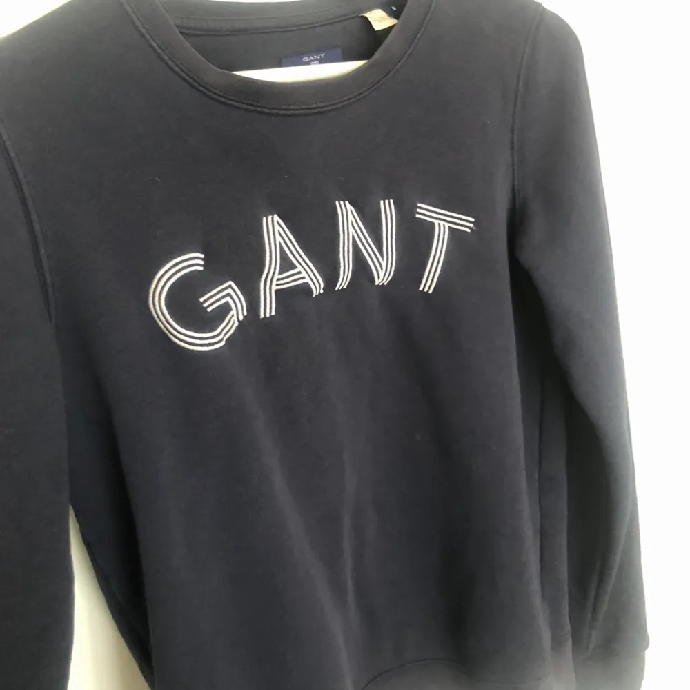 Gant tröja, Från: gant, Nypris: 999kr, Säljes pga: används inte längre, 210 inklusive frakt. Tröjor & Koftor.