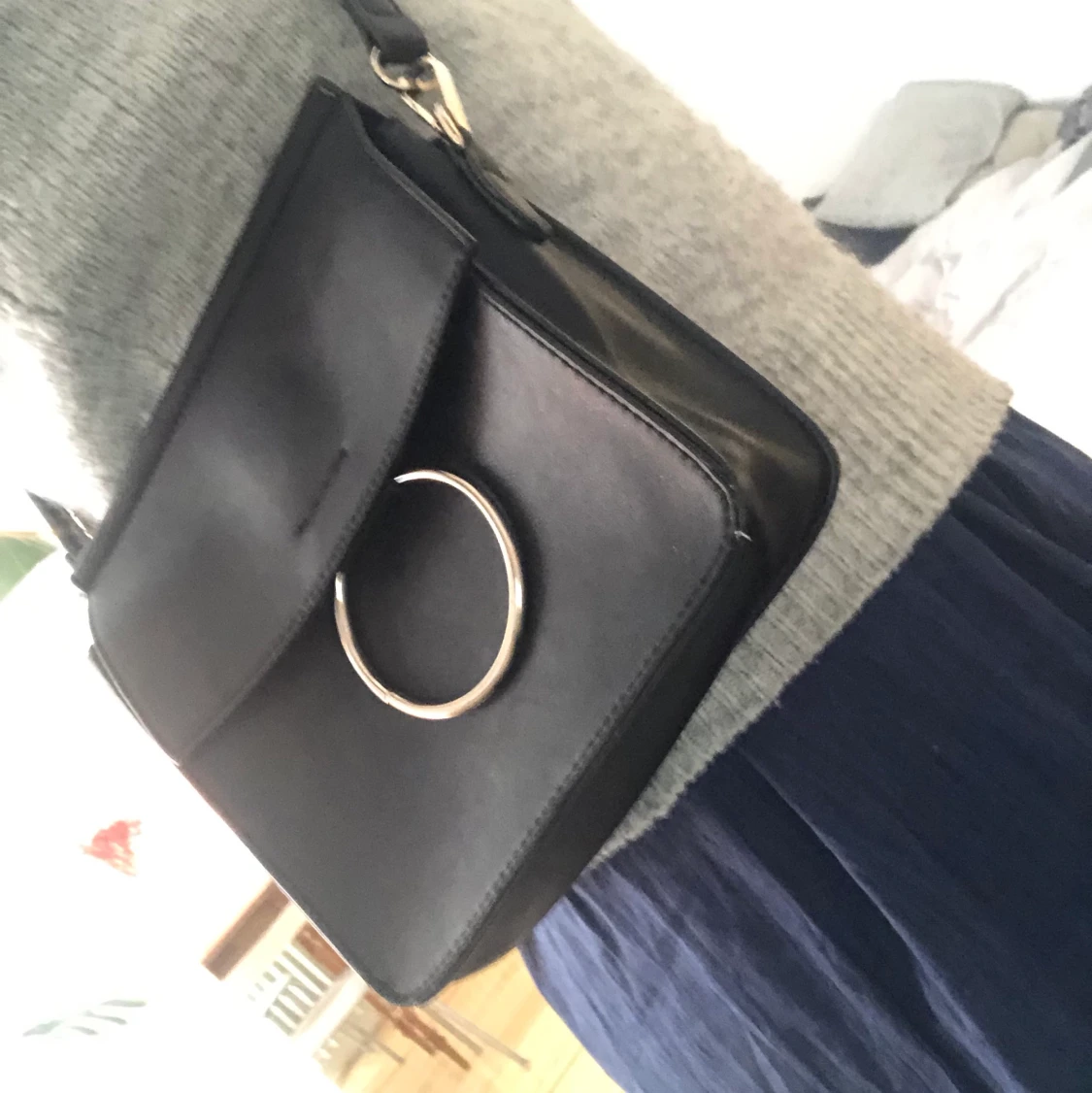 Väska med guldring - 91