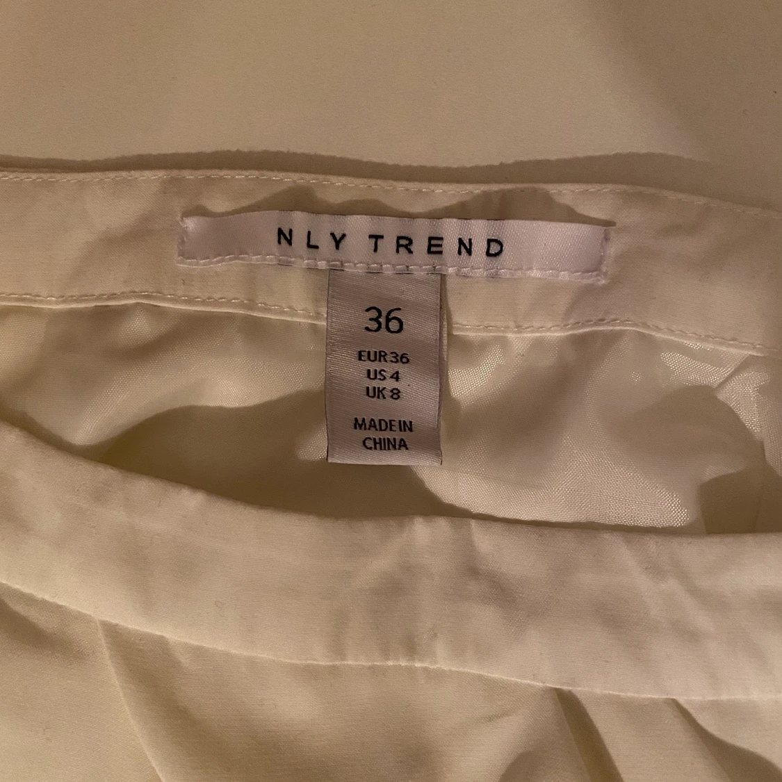 Vit kjol NLY TREND  - 91