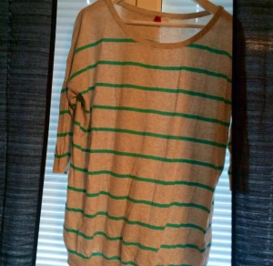  - Hm, divided. Bild 3 visar hur färgen ser ut! 