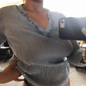  - Fin blusaktig tröja! 