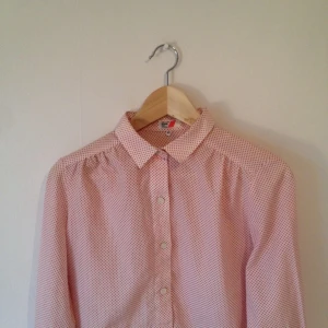 second hand-skjorta  - second hand-skjorta 