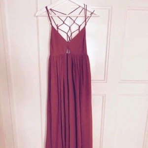  - 🌸Långklänning från HM med prislapp kvar! Kan skickas mot betalning🌸