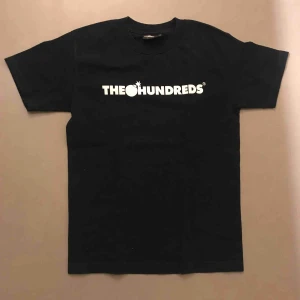  - The hundreds tisha💣 Bara använd, inga flaws