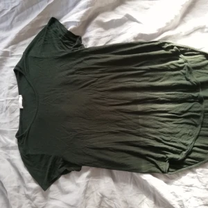  - Smaragdgrön t-shirt från Wera 