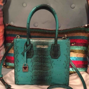  - Elegant väska från Michael kors .