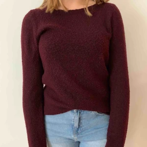  - Tröja perfekt nu på hösten och till vintern. Från Hm och i använt skick. Köparen står för frakten men kan mötas upp i Helsingborg.