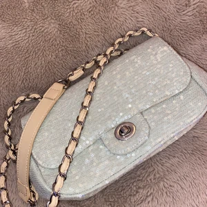 Glittrig väska - Aldrig använt! 