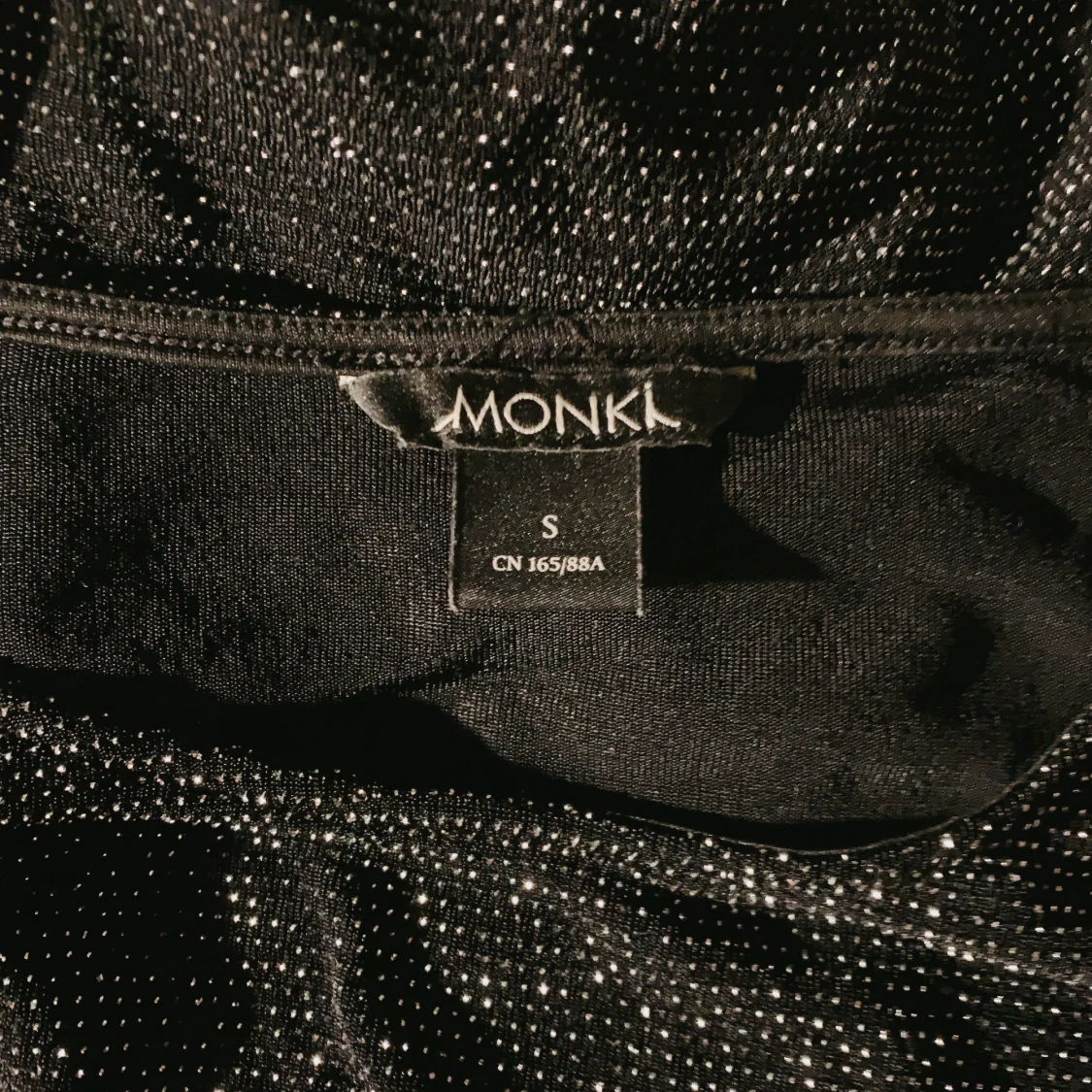 GLITTRIG TRÖJA, MONKI, Strl. S - 91