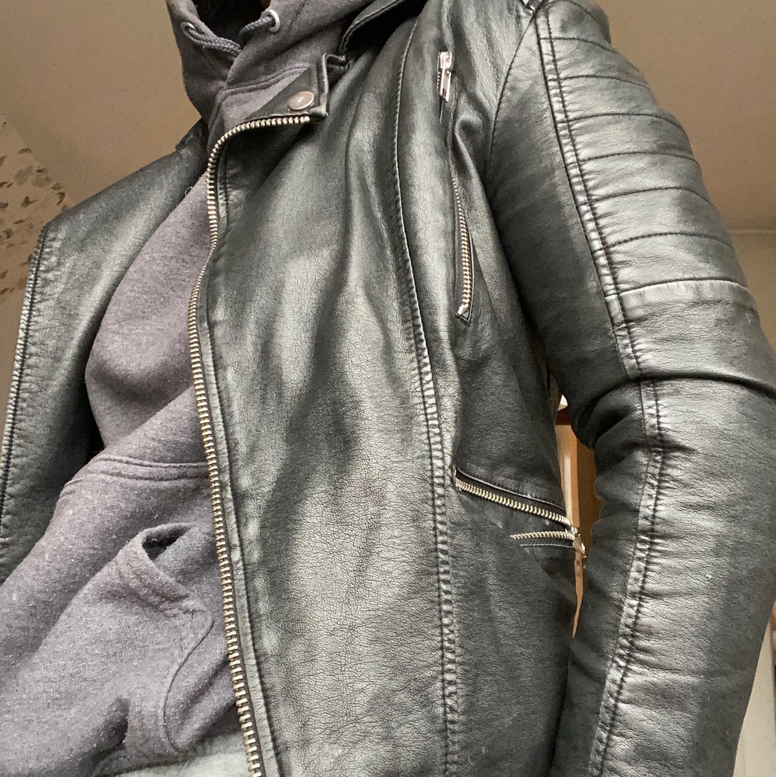 Skinnjacka storlek s - 90