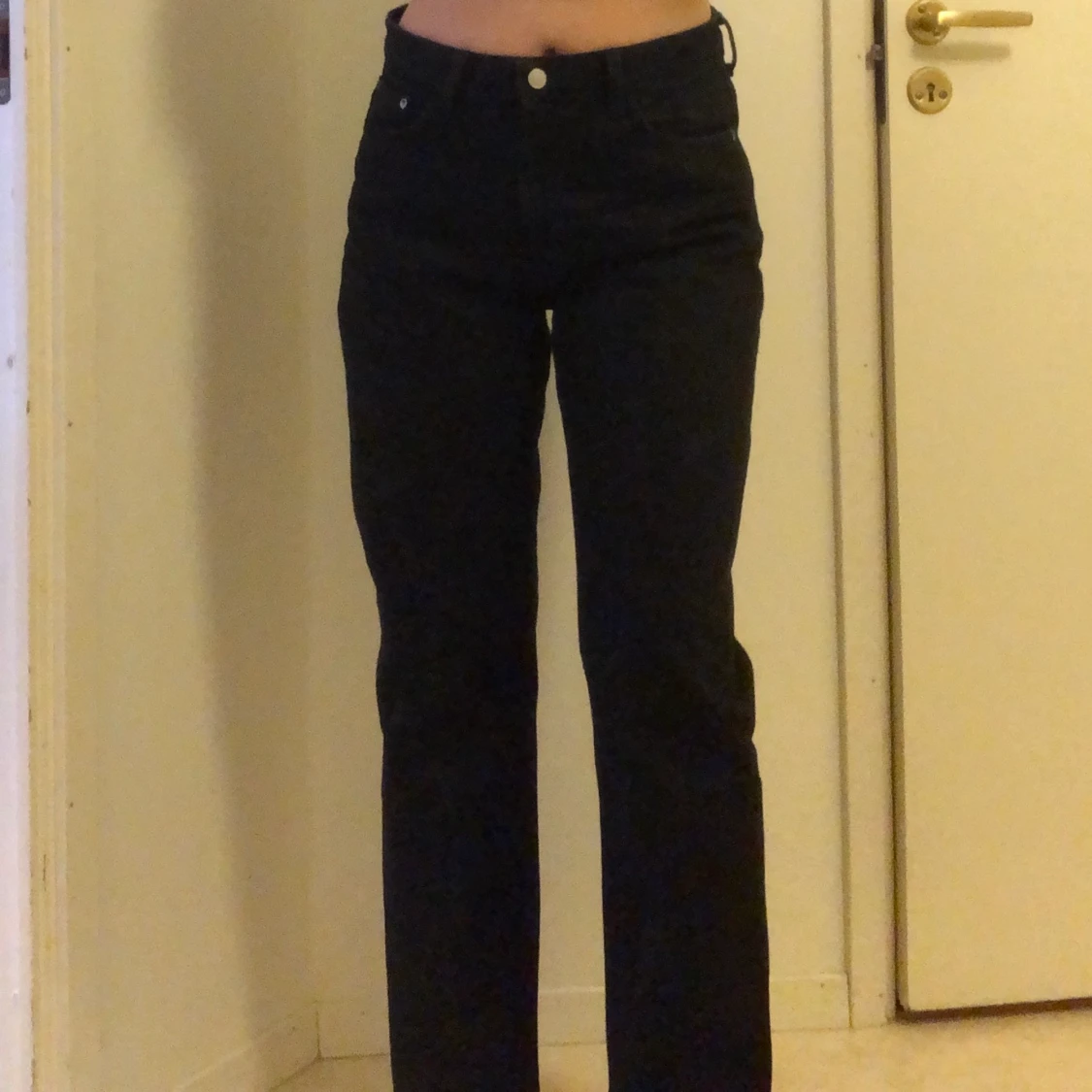 Svarta mom jeans från weekday  - 91